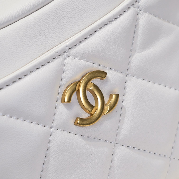 シャネルバッグ素材ディテール